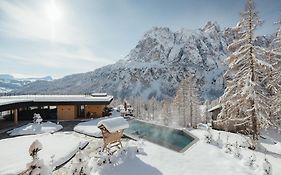 Kolfuschgerhof Mountain Resort